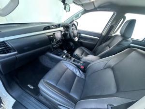 Toyota Hilux 2.8GD-6 48V double cab 4x4 Raider - Image 7