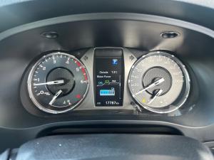 Toyota Hilux 2.8GD-6 48V double cab 4x4 Raider - Image 11