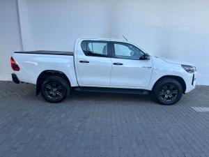 Toyota Hilux 2.8GD-6 48V double cab 4x4 Raider - Image 3