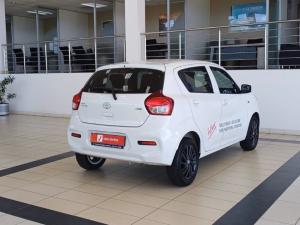 Toyota Vitz 1.0 XR manual - Image 2