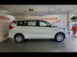 Toyota Rumion 1.5 SX manual - Image 3