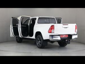 Toyota Hilux 2.4GD-6 double cab 4x4 Raider manual - Image 8