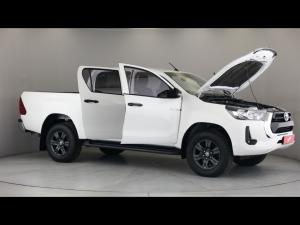 Toyota Hilux 2.4GD-6 double cab 4x4 Raider manual - Image 15