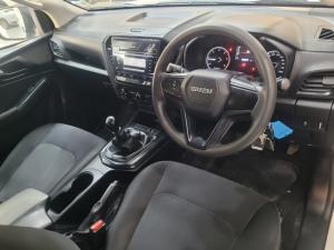 Isuzu D-MAX 1.9 Ddi L 4X4 D/C - Image 8