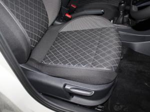 Volkswagen Polo Vivo 1.6 Style - Image 17