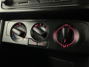 Volkswagen Polo Vivo 1.4 Trendline - Image 8