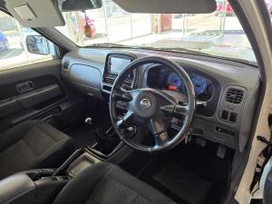 Nissan Hardbody NP300 2.5 TDi HI-RIDERD/C - Image 8
