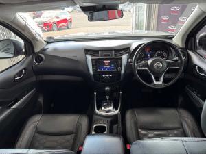 Nissan Navara 2.5DDTI LE/LE Plus 4X4 automatic D/C - Image 7