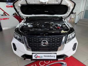 Nissan Navara 2.5DDTI LE/LE Plus 4X4 automatic D/C - Image 9