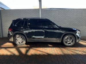 Mercedes-Benz GLB GLB250 AMG Line - Image 2