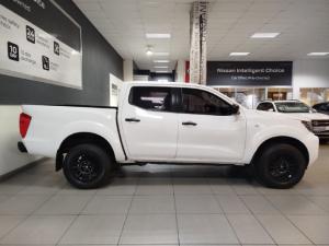 Nissan Navara 2.5DDTi double cab SE auto - Image 2