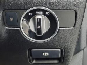 Mercedes-Benz SLK SLK350 Sports - Image 12