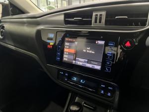 Toyota Corolla 1.8 Exclusive auto - Image 11