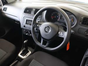 Volkswagen Polo Vivo hatch 1.6 Comfortline auto - Image 9