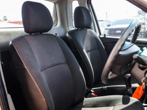 Nissan NP200 1.6i safety pack (aircon) - Image 11