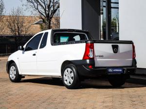 Nissan NP200 1.6i safety pack (aircon) - Image 4