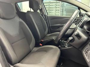 Renault Clio 88kW turbo Expression auto - Image 11