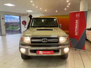 Toyota Land Cruiser 79 4.5D-4D V8 double cab LX - Image 4