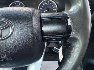 Toyota Hilux 2.4GD-6 4x4 SR - Image 10