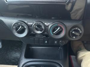 Toyota Hilux 2.4GD-6 4x4 SR - Image 16