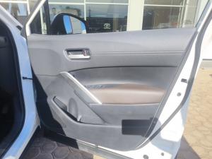 Toyota Corolla Cross 1.8 XS - Image 29