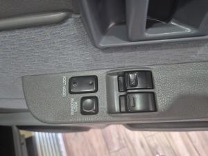 Toyota Land Cruiser 79 4.5D-4D V8 single cab LX - Image 17