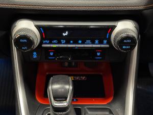 Toyota RAV4 2.0 GX-R AWD - Image 14