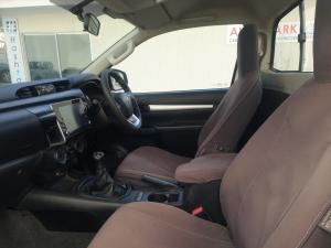Toyota Hilux 2.4GD-6 single cab Raider manual - Image 7