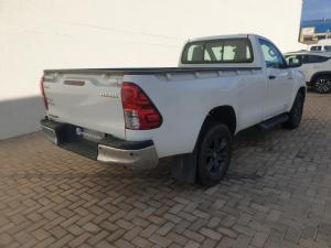 Toyota Hilux 2.4GD-6 single cab Raider manual - Image 2
