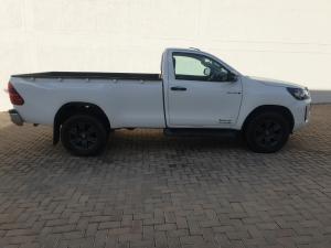 Toyota Hilux 2.4GD-6 single cab Raider manual - Image 3