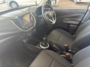 Toyota Vitz 1.0 XR manual - Image 7
