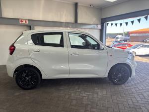 Toyota Vitz 1.0 XR manual - Image 3