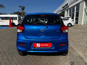 Toyota Vitz 1.0 XR manual - Image 8