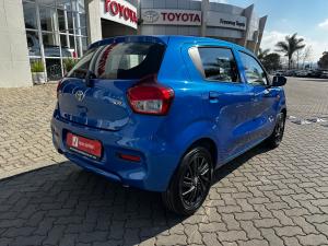 Toyota Vitz 1.0 XR manual - Image 2