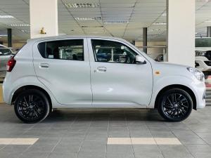 Toyota Vitz 1.0 XR manual - Image 3