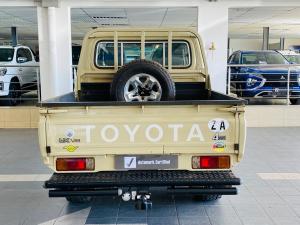 Toyota Land Cruiser 79 4.5D-4D V8 double cab LX - Image 5