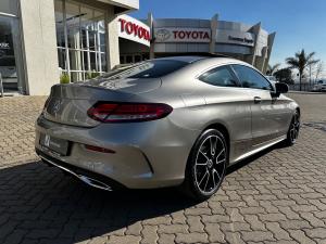 Mercedes-Benz C300 Coupe automatic - Image 3