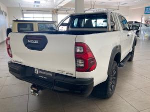 Toyota Hilux 2.8GD-6 Xtra cab 4x4 Legend manual - Image 2