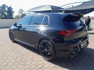 Volkswagen Golf R - Image 23