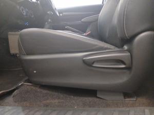 Toyota Hilux 2.8GD-6 Xtra cab 4x4 Legend manual - Image 15
