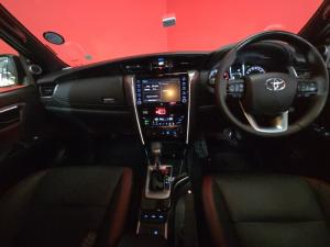 Toyota Fortuner 2.8 GD-6 4X4 VX automatic - Image 6