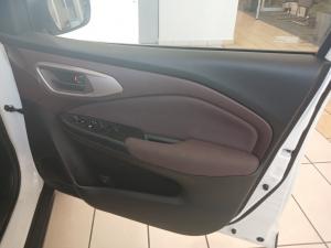 Toyota Starlet Cross 1.5Xs - Image 24