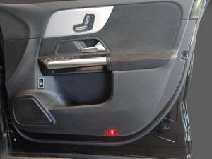 Mercedes-Benz GLA GLA200d Progressive - Image 17
