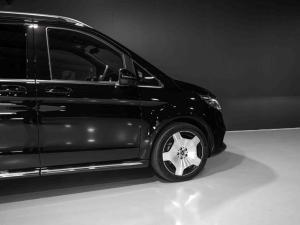 Mercedes-Benz V-Class V300d Exclusive - Image 17