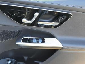 Mercedes-Benz GLC GLC300d 4Matic Avantgarde - Image 10