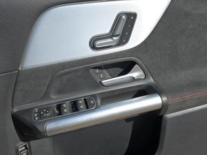 Mercedes-Benz GLA GLA200 Progressive - Image 10