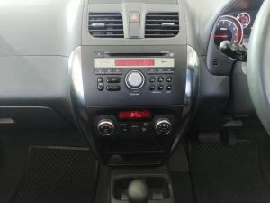 Suzuki SX4 2.0 auto - Image 9