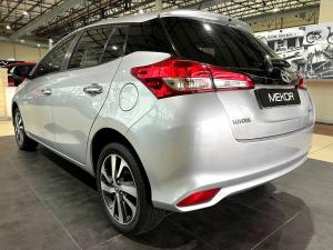 Toyota Yaris 5-door 1.0 XS - Image 2