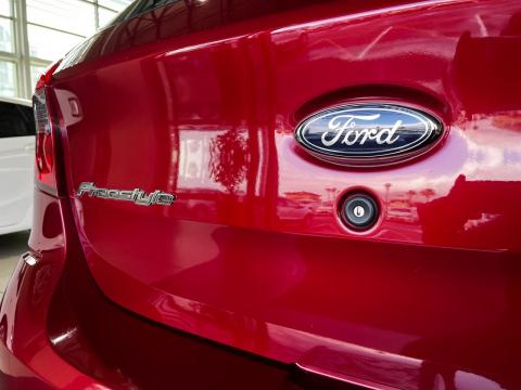 Image Ford Figo Freestyle 1.5 Titanium