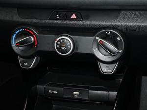 Kia Rio hatch 1.2 LS - Image 16